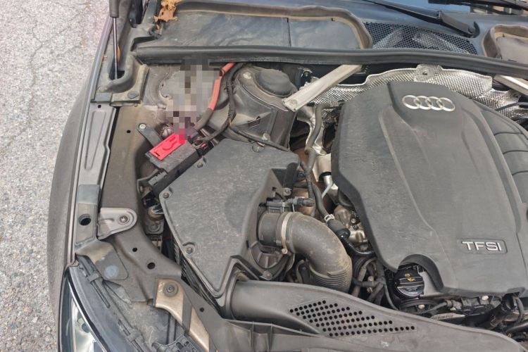 Used Audi A4L 2017 40 TFSI Ambition Edition Engine Bay Right
