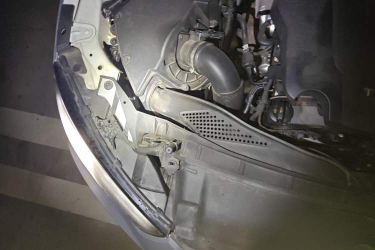 Used Audi A4L 2017 Plus 40 TFSI Ambition Model Engine Bay Right