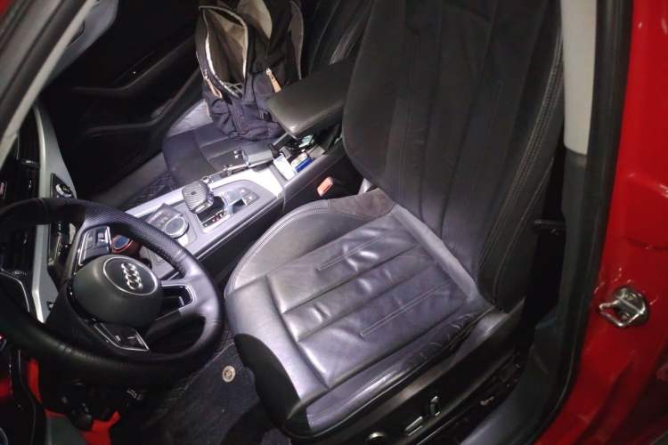 Used Audi A4L 2017 40 TFSI Fashion Model Left Front Seat