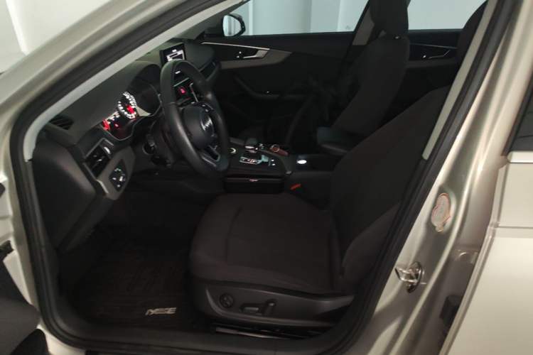 Used Audi A4L 2017 Plus 40 TFSI Ambition Model Left Front Seat