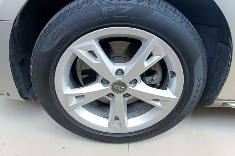 Used Audi A4L 2017 40 TFSI Ambition Edition Left Front Wheel Hub