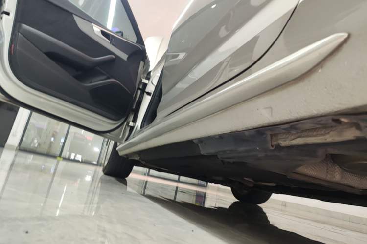 Used Audi A4L 2017 Plus 40 TFSI Ambition Model Left Side Sill