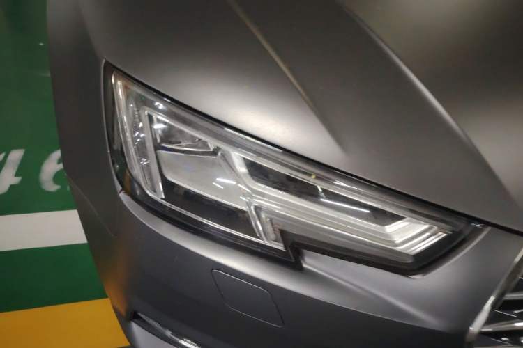 Used Audi A4L 2017 40 TFSI Fashion Model Right Front Headlight
