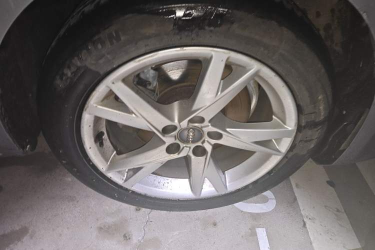 Used Audi A4L 2017 Plus 40 TFSI Ambition Model Right Front Wheel Hub