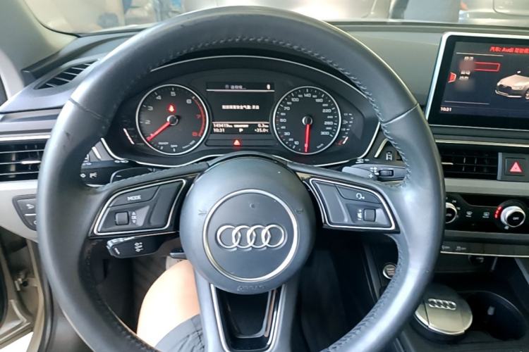 Used Audi A4L 2017 40 TFSI Ambition Edition Steering Wheel