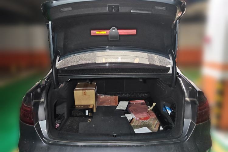 Used Audi A4L 2017 Plus 40 TFSI Fashion Model Trunk