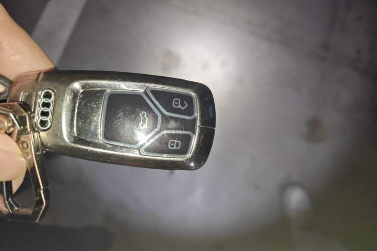 Used Audi A4L 2017 Plus 40 TFSI Ambition Model Vehicle Key