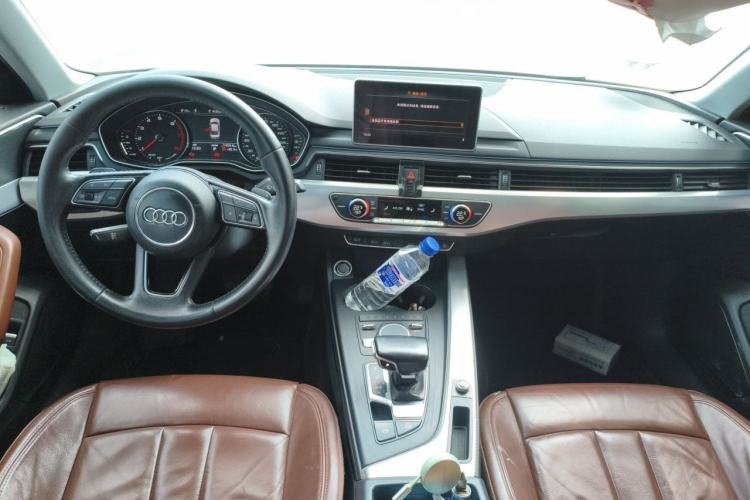 Used Audi A4L 2017 Plus 40 TFSI Fashion Model Center Console