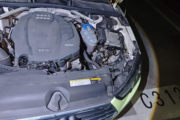 Used Audi A4L 2017 Plus 40 TFSI Ambition Model Engine Bay Left