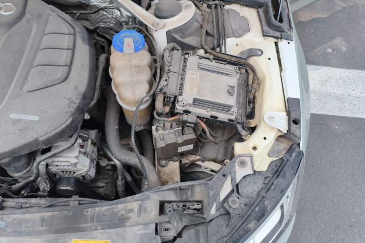 Used Audi A4L 2017 Plus 40 TFSI Fashion Model Engine Bay Left