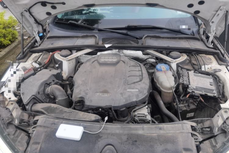 Used Audi A4L 2017 Plus 40 TFSI Fashion Model Engine Bay