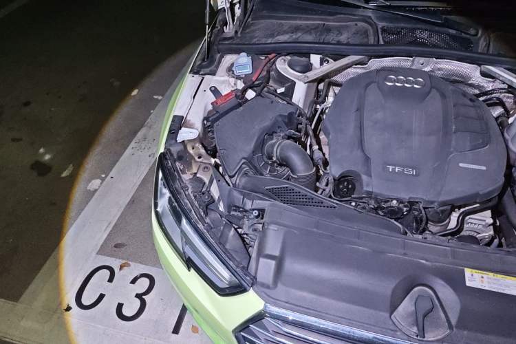 Used Audi A4L 2017 Plus 40 TFSI Ambition Model Engine Bay Right