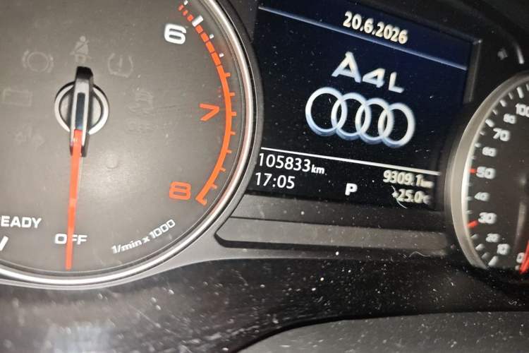 Used Audi A4L 2017 Plus 40 TFSI Ambition Model Odometer Close Up