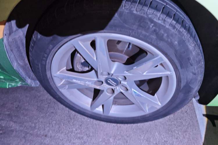 Used Audi A4L 2017 Plus 40 TFSI Ambition Model Right Front Wheel Hub