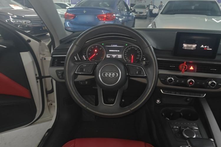 Used Audi A4L 2017 Plus 40 TFSI Ambition Model Steering Wheel