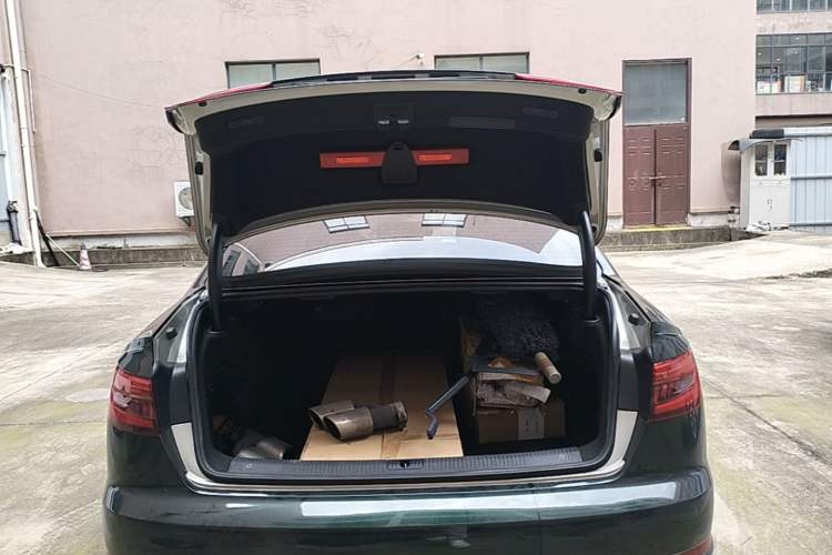 Used Audi A4L 2017 40 TFSI Sport Edition Trunk