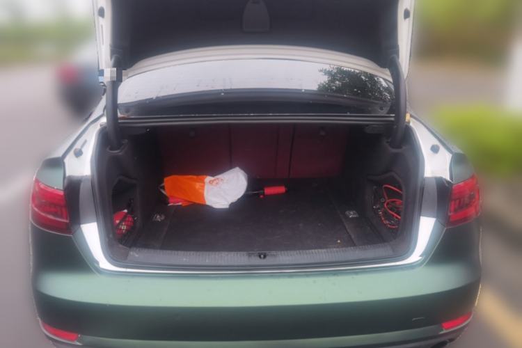 Used Audi A4L 2017 Plus 40 TFSI Fashion Model Trunk