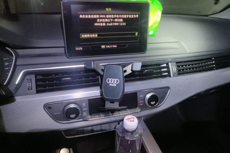 Used Audi A4L 2017 40 TFSI Fashion Model Audio And AC Panel