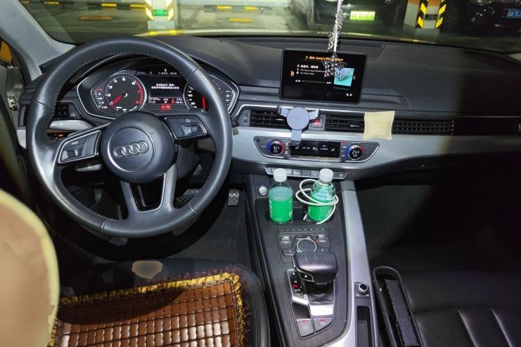 Used Audi A4L 2017 40 TFSI Fashion Model Center Console