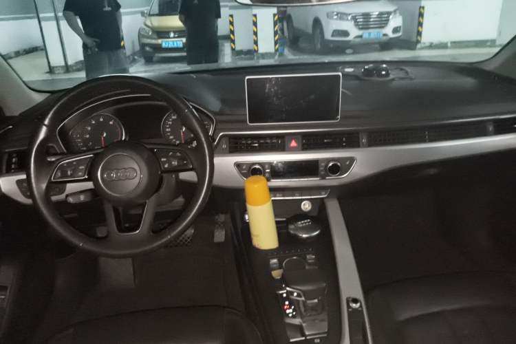Used Audi A4L 2017 40 TFSI Fashion Model Center Console