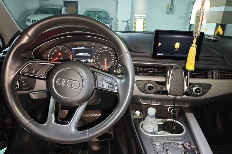 Used Audi A4L 2017 40 TFSI Ambition Edition Center Console