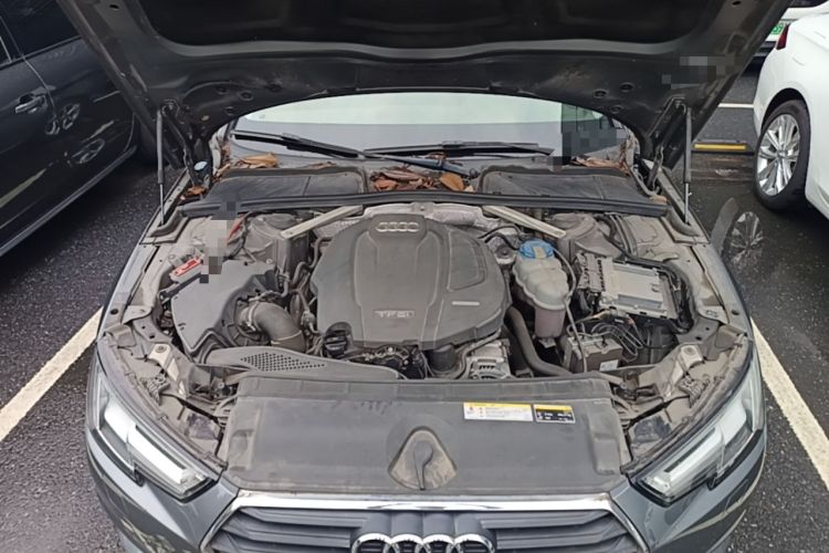 Used Audi A4L 2017 40 TFSI Fashion Model Engine Bay