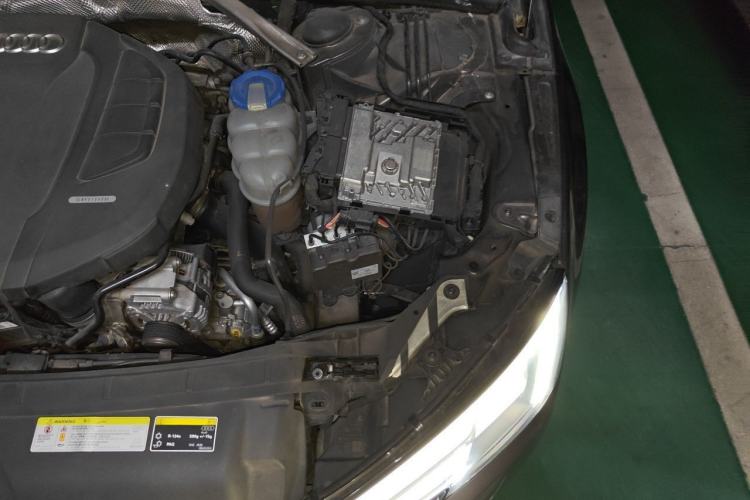 Used Audi A4L 2017 45 TFSI quattro Style Edition Engine Bay Left