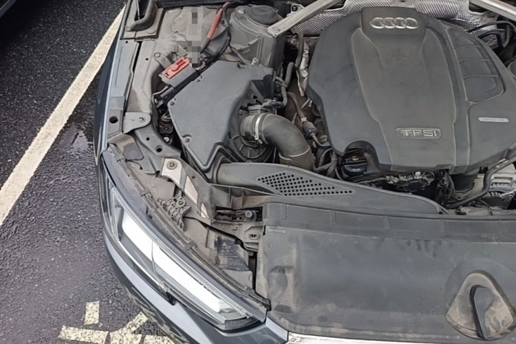 Used Audi A4L 2017 40 TFSI Fashion Model Engine Bay Right