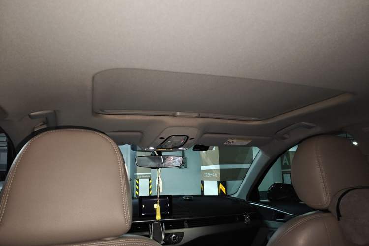 Used Audi A4L 2017 40 TFSI Ambition Edition Headliner