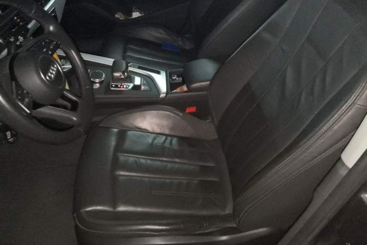 Used Audi A4L 2017 40 TFSI Fashion Model Left Front Seat
