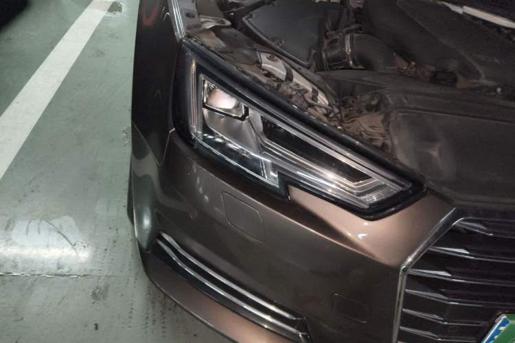 Used Audi A4L 2017 40 TFSI Fashion Model Right Front Headlight