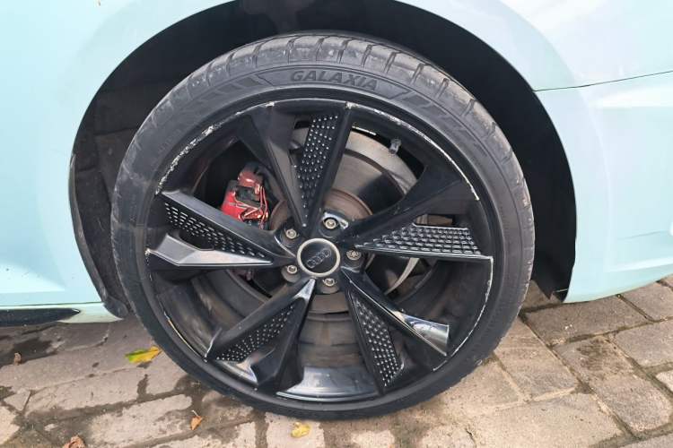 Used Audi A4L 2017 Plus 40 TFSI Ambition Model Right Front Wheel Hub