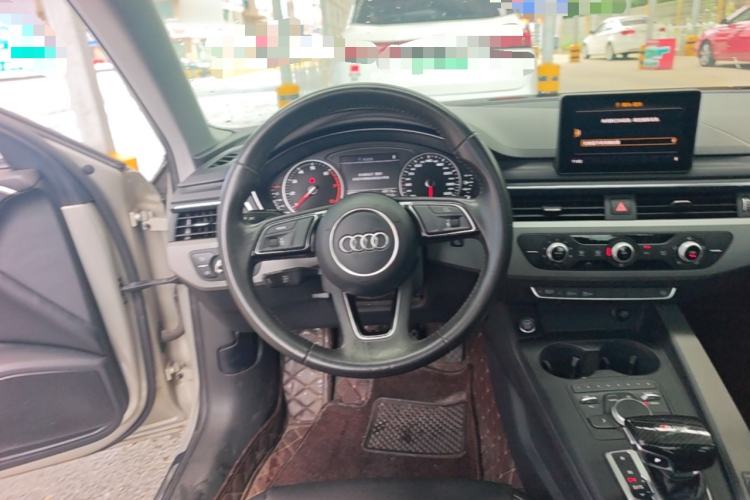 Used Audi A4L 2017 40 TFSI Ambition Edition Steering Wheel