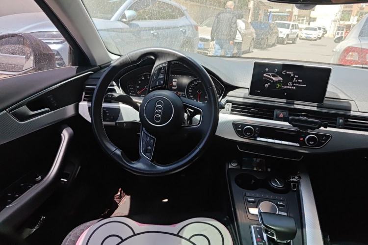 Used Audi A4L 2017 Plus 40 TFSI Fashion Model Steering Wheel