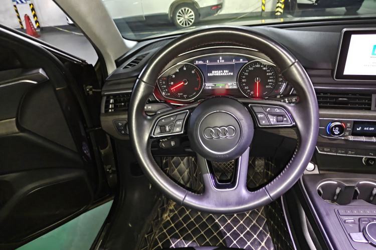 Used Audi A4L 2017 45 TFSI quattro Style Edition Steering Wheel