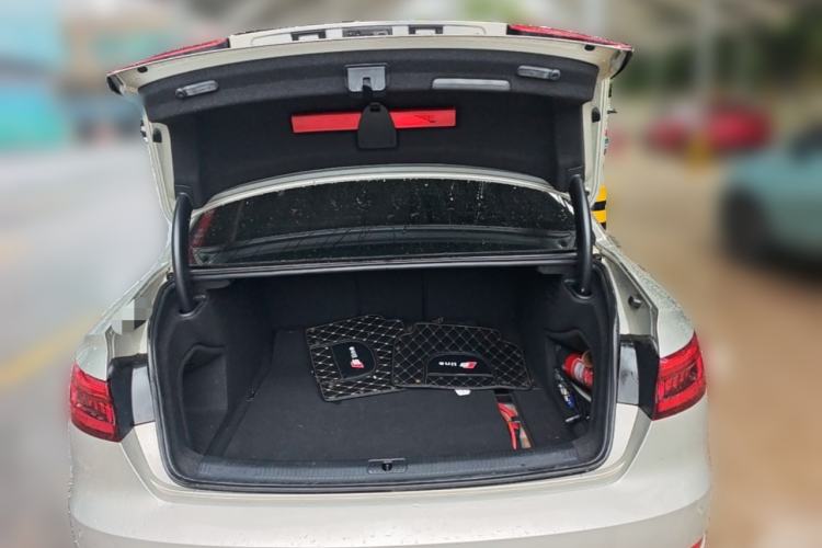 Used Audi A4L 2017 40 TFSI Ambition Edition Trunk