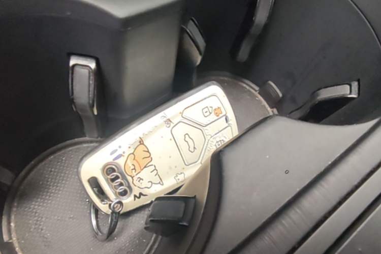Used Audi A4L 2017 40 TFSI Ambition Edition Vehicle Key