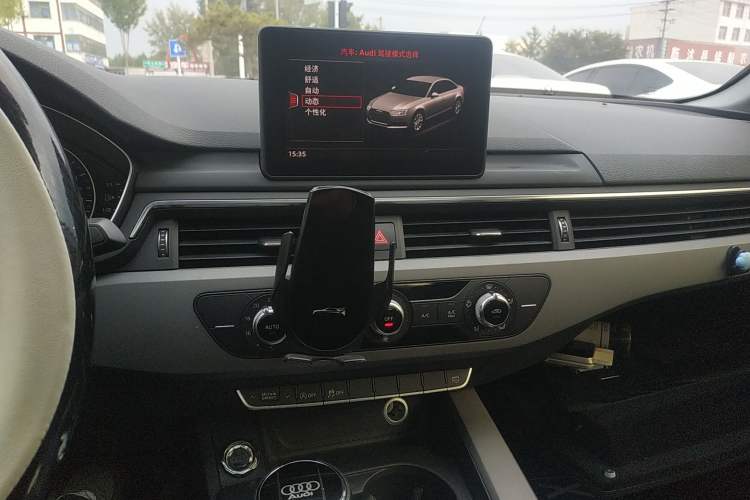 Used Audi A4L 2017 40 TFSI Ambition Edition Audio And AC Panel