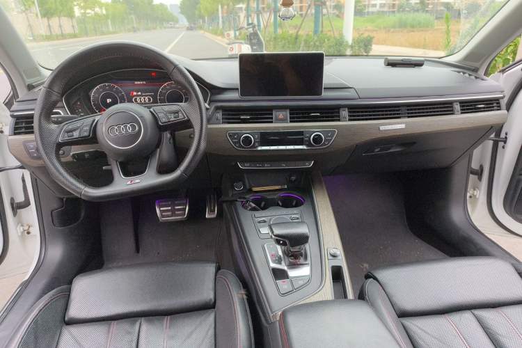 Used Audi A4L 2017 45 TFSI quattro Special Edition Center Console
