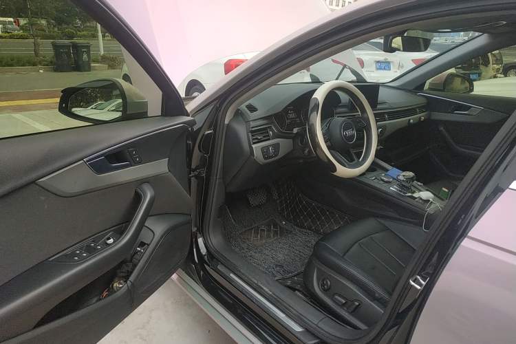 Used Audi A4L 2017 40 TFSI Ambition Edition Driver Seat
