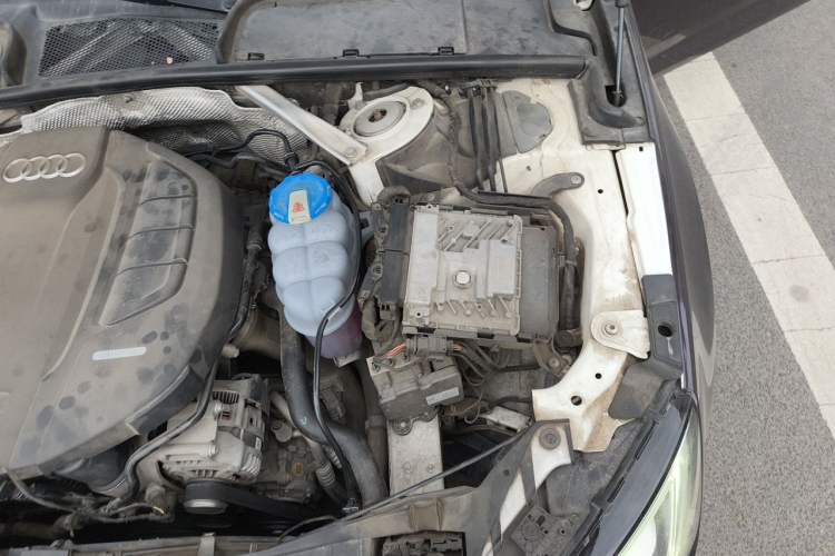 Used Audi A4L 2017 45 TFSI quattro Special Edition Engine Bay Left