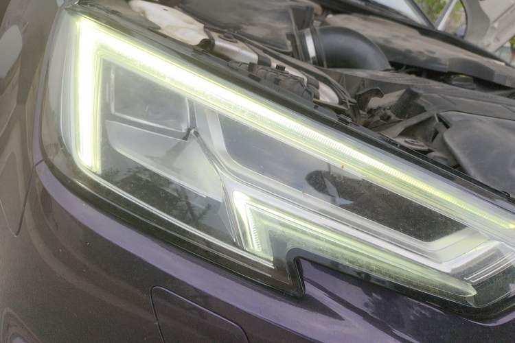 Used Audi A4L 2017 45 TFSI quattro Special Edition Right Front Headlight