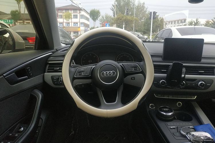Used Audi A4L 2017 40 TFSI Ambition Edition Steering Wheel