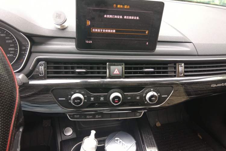 Used Audi A4L 2017 40 TFSI Ambition Edition Audio And AC Panel