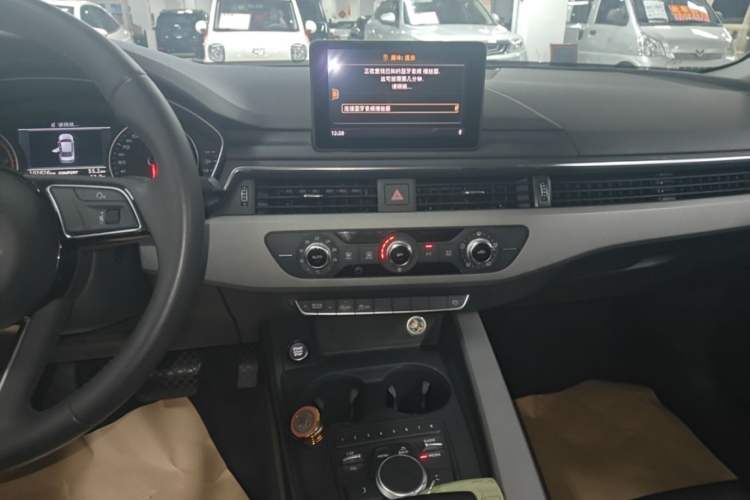 Used Audi A4L 2017 Plus 40 TFSI Ambition Model Audio And AC Panel