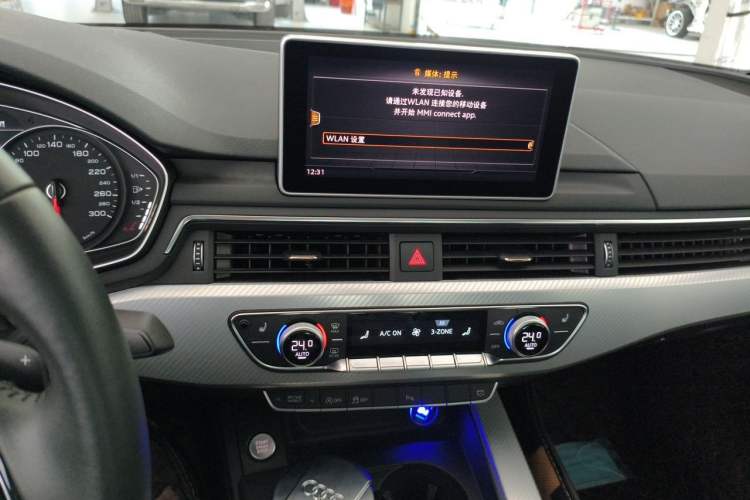 Used Audi A4L 2017 40 TFSI Fashion Model Audio And AC Panel