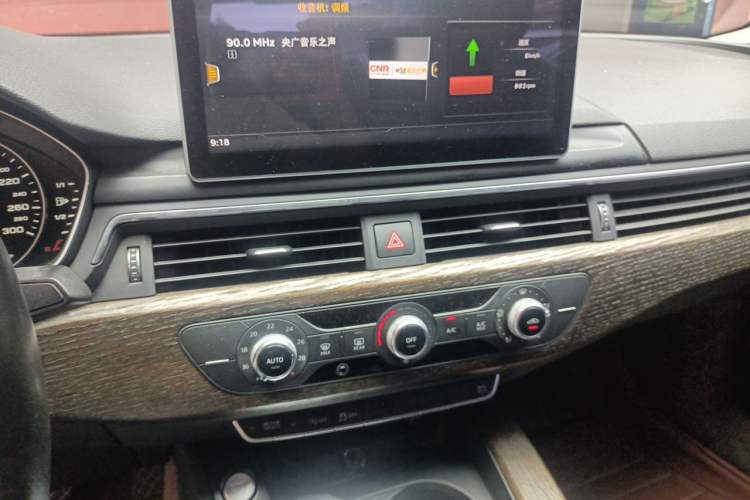Used Audi A4L 2017 40 TFSI Ambition Edition Audio And AC Panel