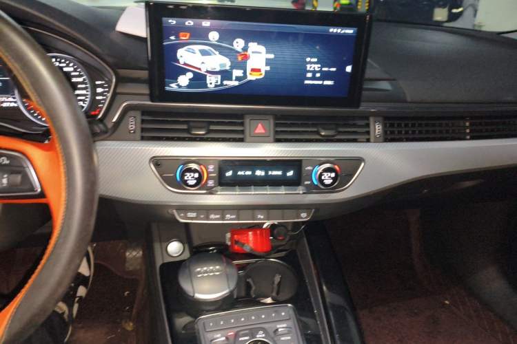 Used Audi A4L 2017 40 TFSI Fashion Model Audio And AC Panel