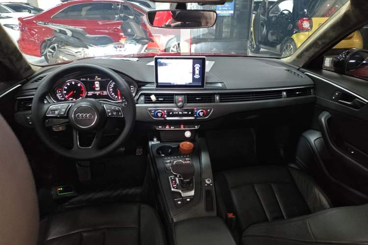 Used Audi A4L 2017 40 TFSI Fashion Model Center Console