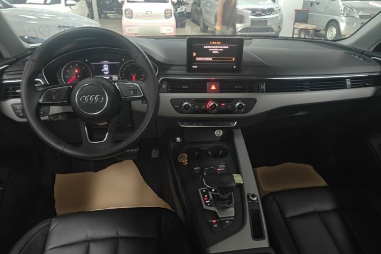 Used Audi A4L 2017 Plus 40 TFSI Ambition Model Center Console
